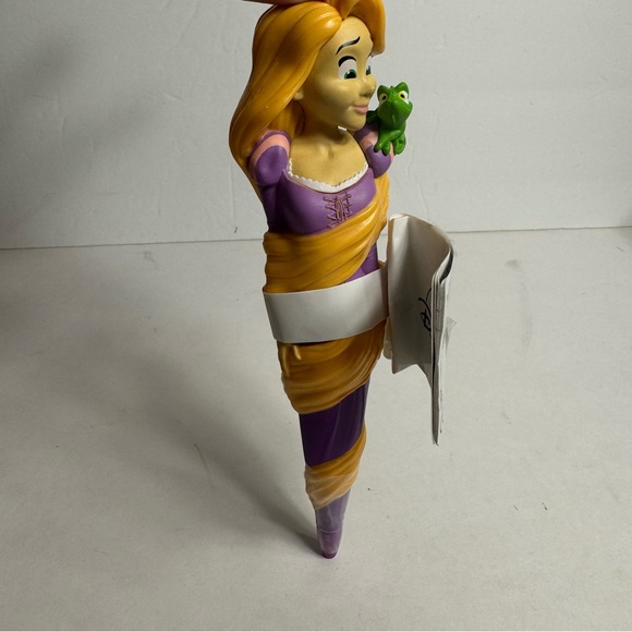 NWT. Disney Rapunzel pen. All wrapped up in her golden hair - Picture 3 of 6